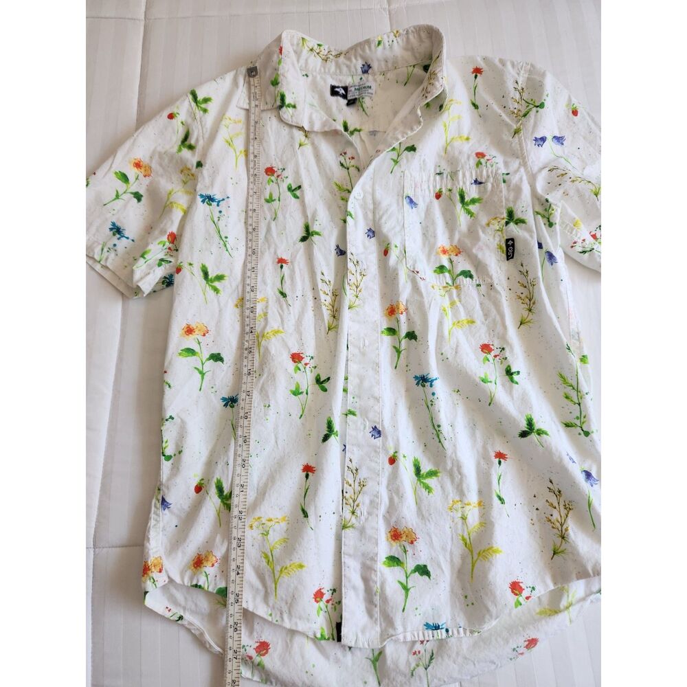 LRG Men's Medium White Floral Wildflower Print Button Up Shirt